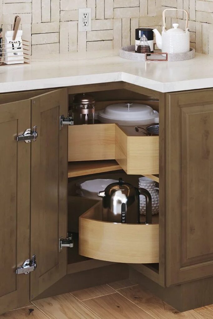 Base+Cabinet+with+Rotating+Deep+Bins+Diamond+Distinction+Premium+Accessories